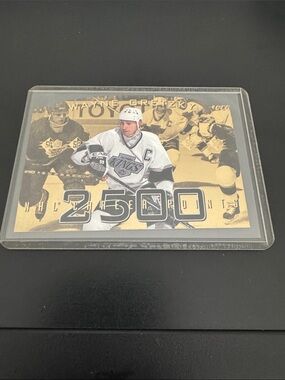 1994 95 Upper Deck SP Wayne Gretzky 2500 points Los Angeles Kings Hall of Fame